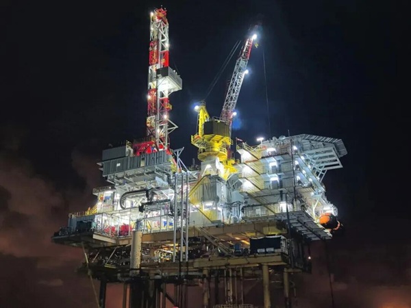 兰石装备公司承制墨西哥湾2000HP海洋模块钻机