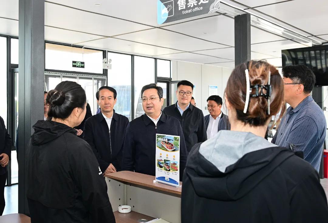 张国华调研雄安新区旅游管理、森林防灭火工作和项目建设、安全生产工作。雄安媒体中心王伟倩摄