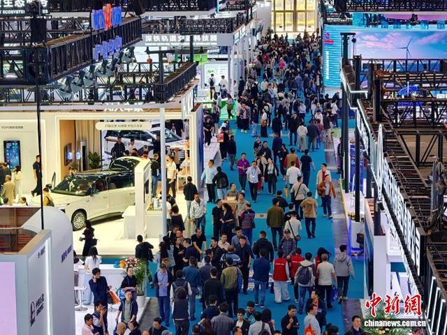 第二十七届高交会展馆。 罗云鹏 摄